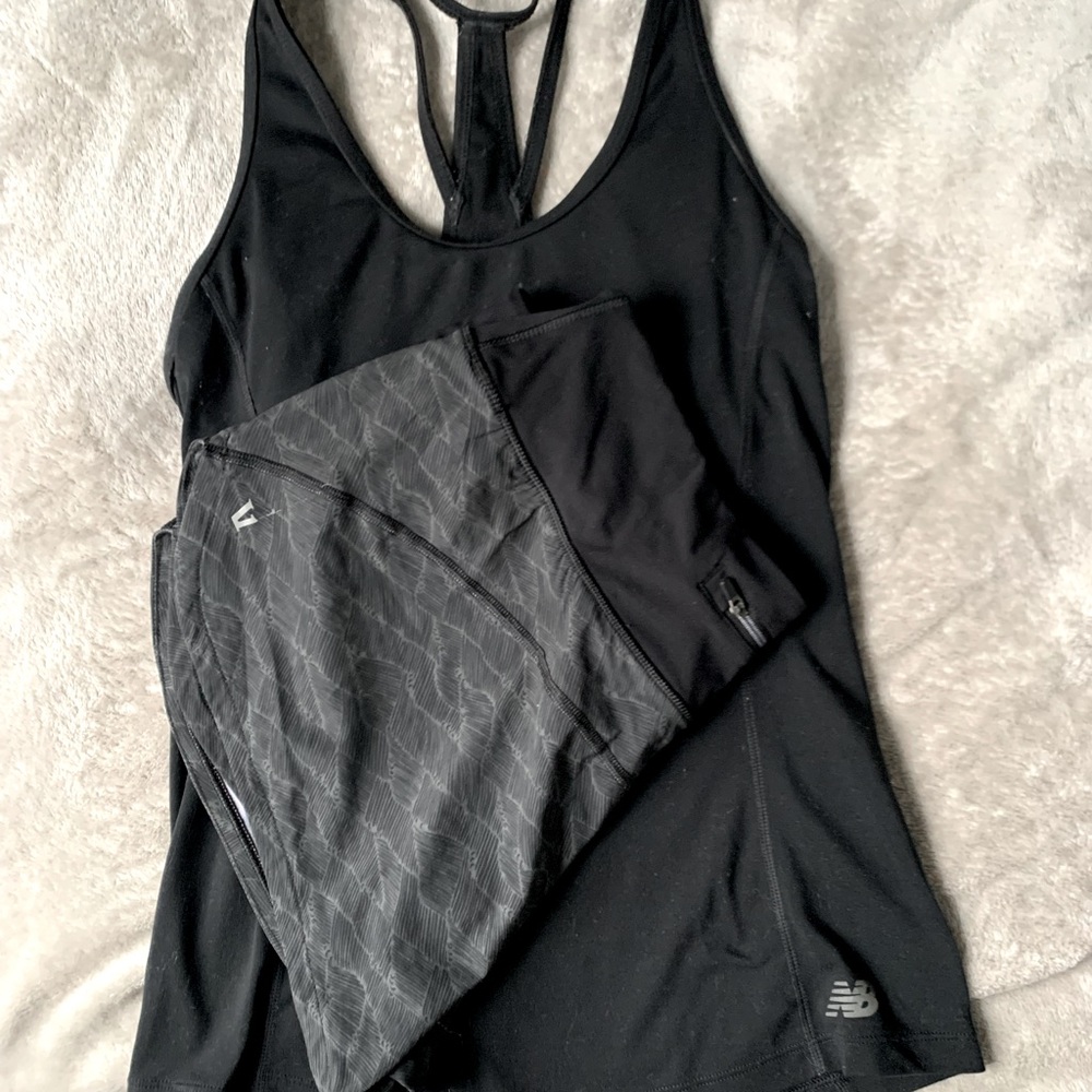 Vuori size small running shorts.
